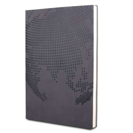 Globe A5 notebook with memorandum, month planner & bookmark ribbon | 176 date pages - Image 3