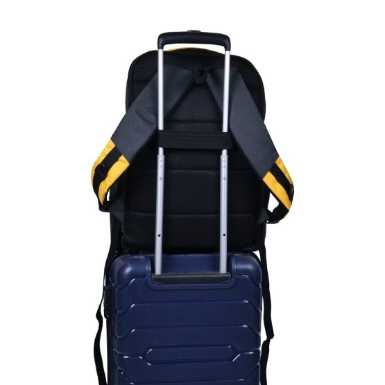 Venture: High function backpack with multifunction side pockets - Image 4